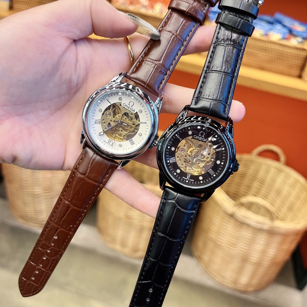 ブランド時計背面デザイン